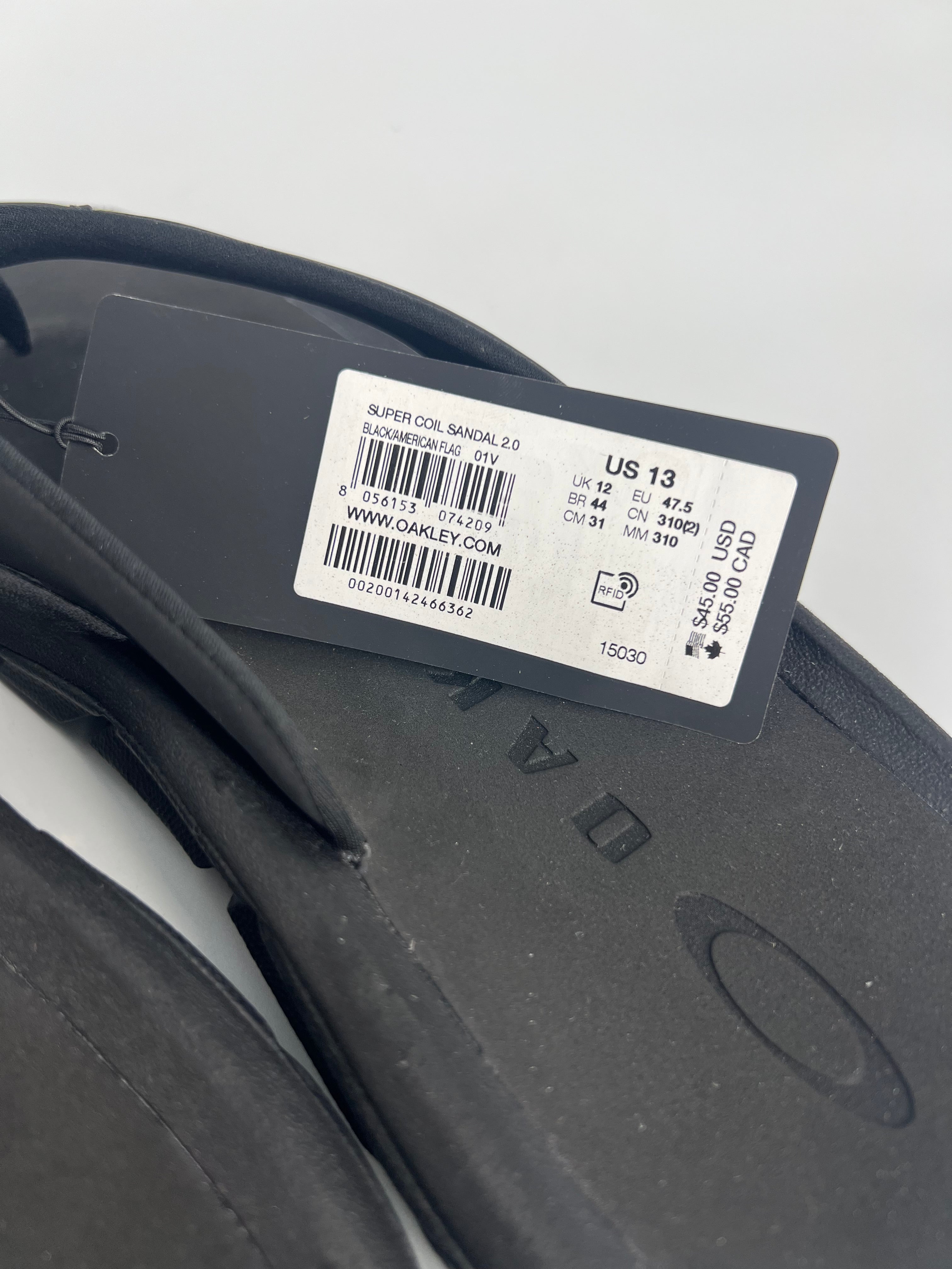 Oakley sandals