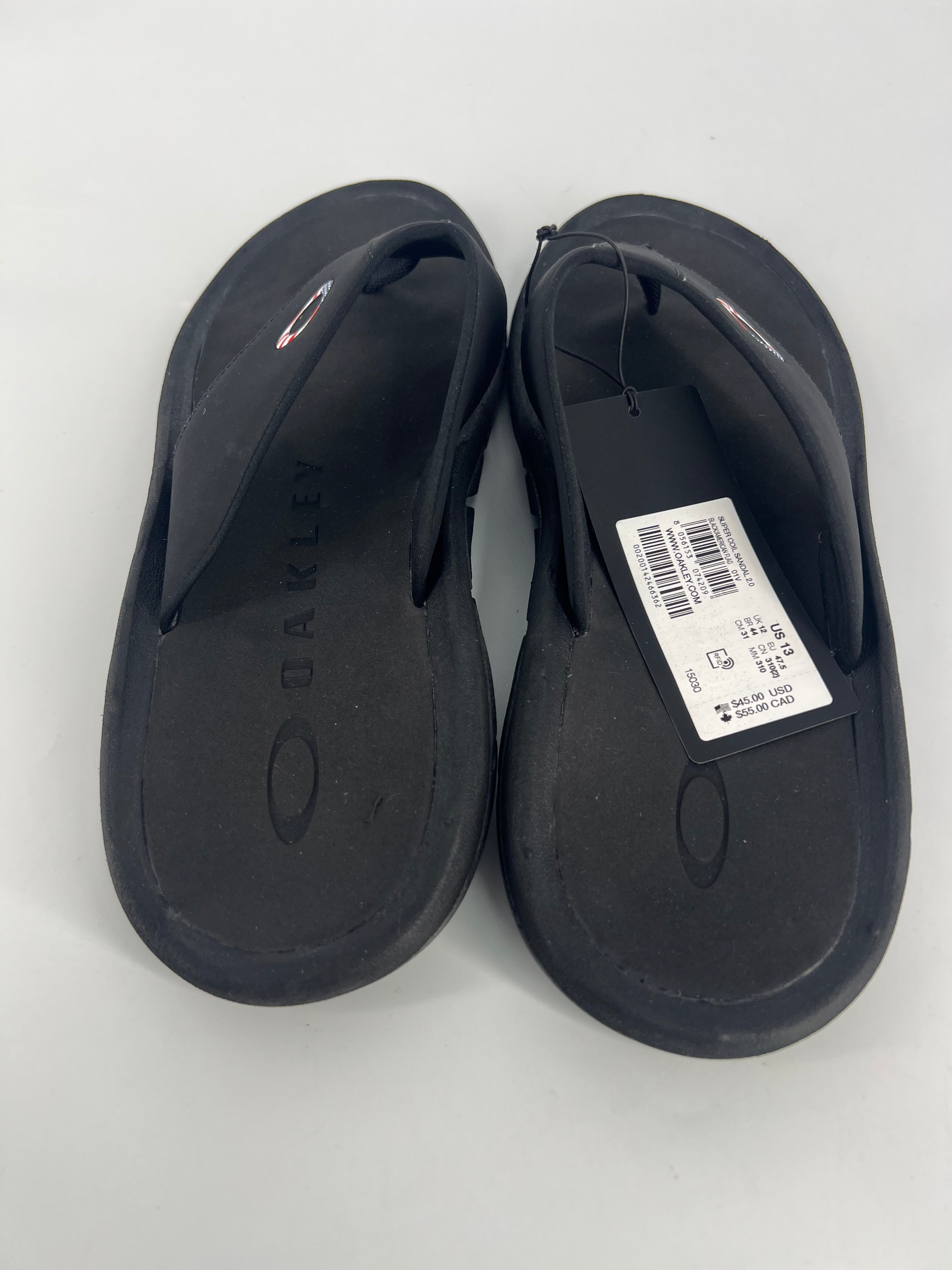 Oakley sandals