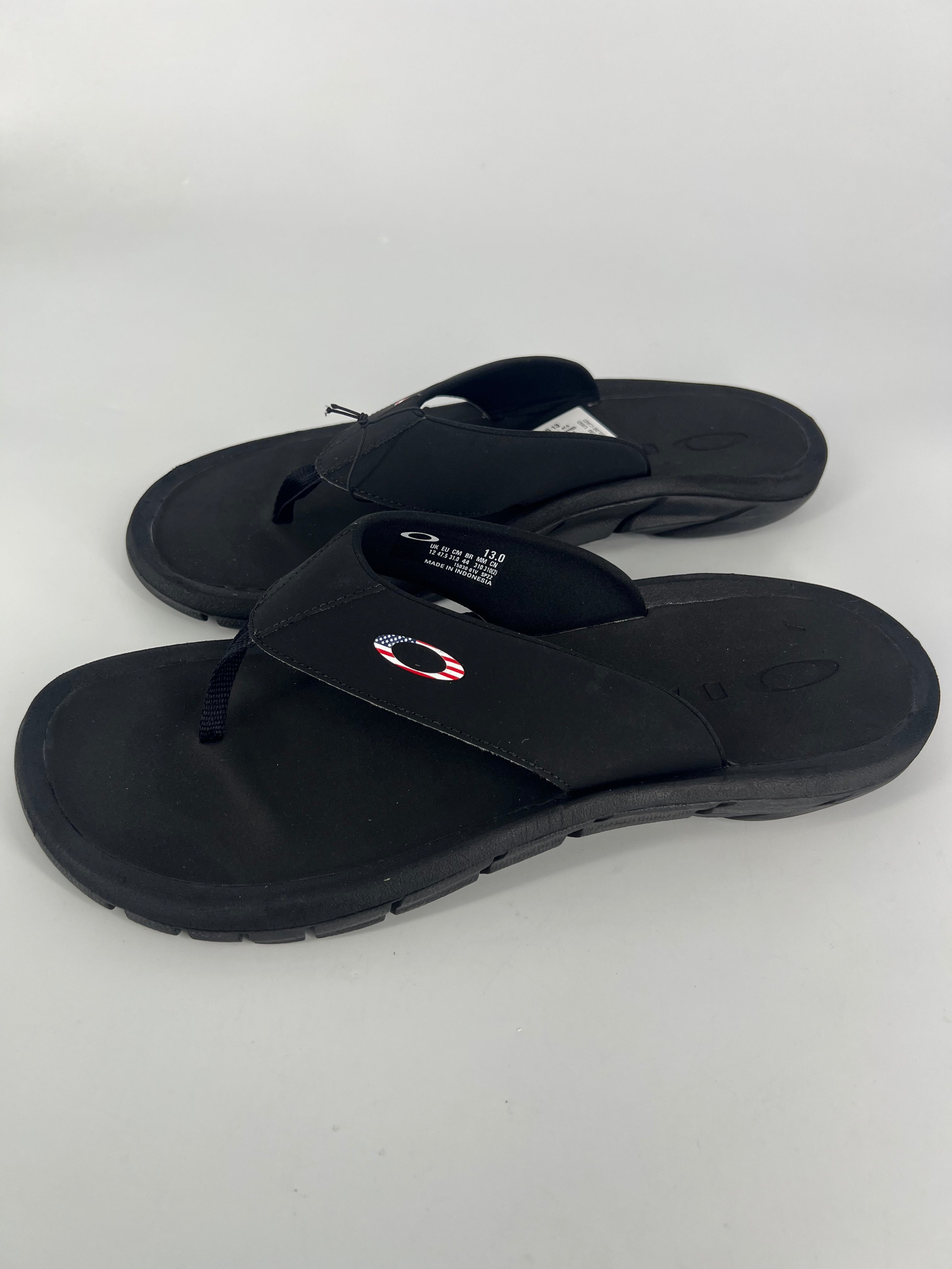 Oakley sandals