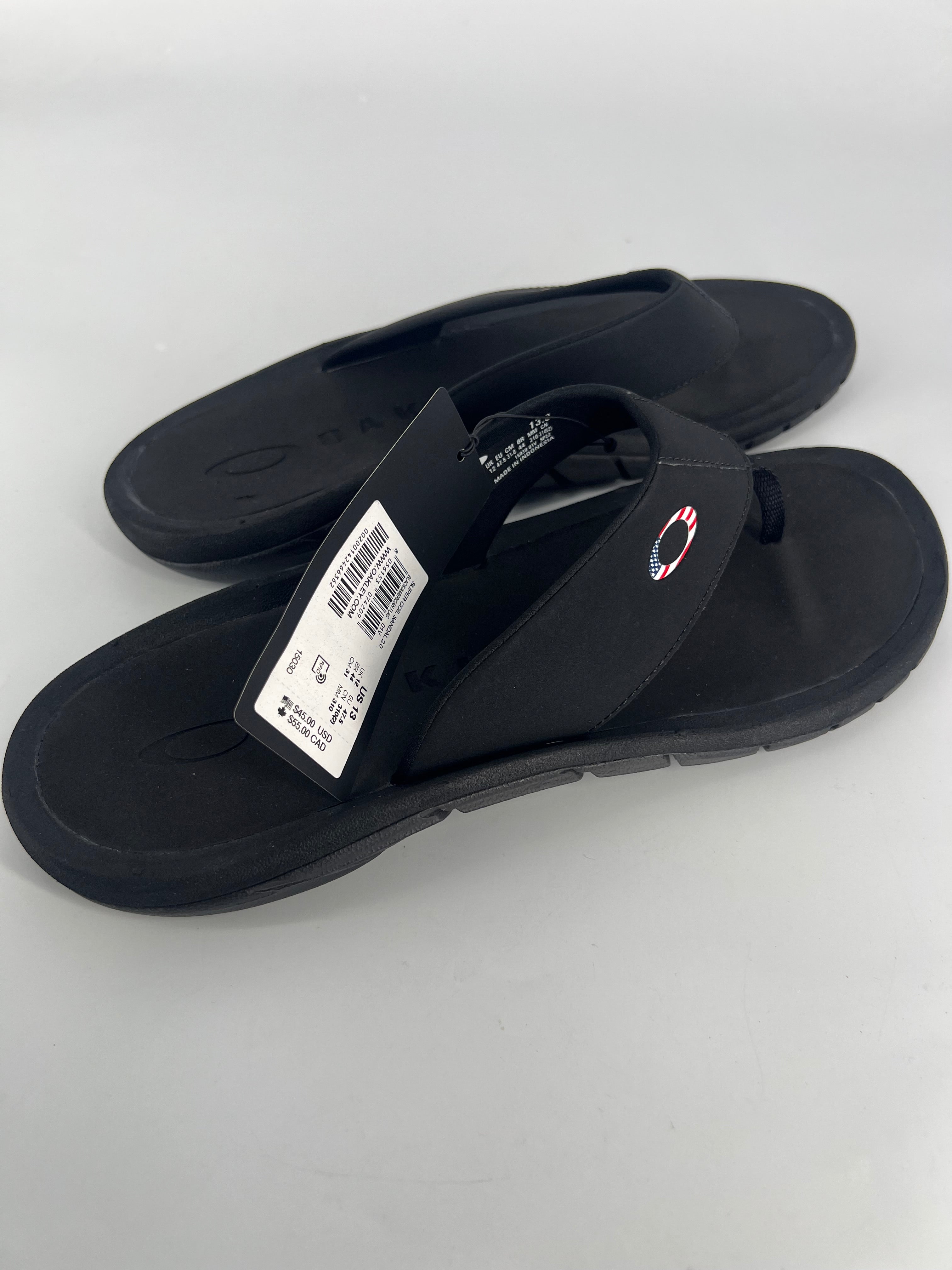 Oakley sandals